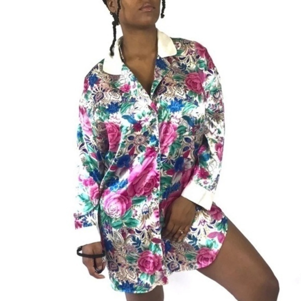 Victoria’s Secret button front satin vintage floral top women’s size small